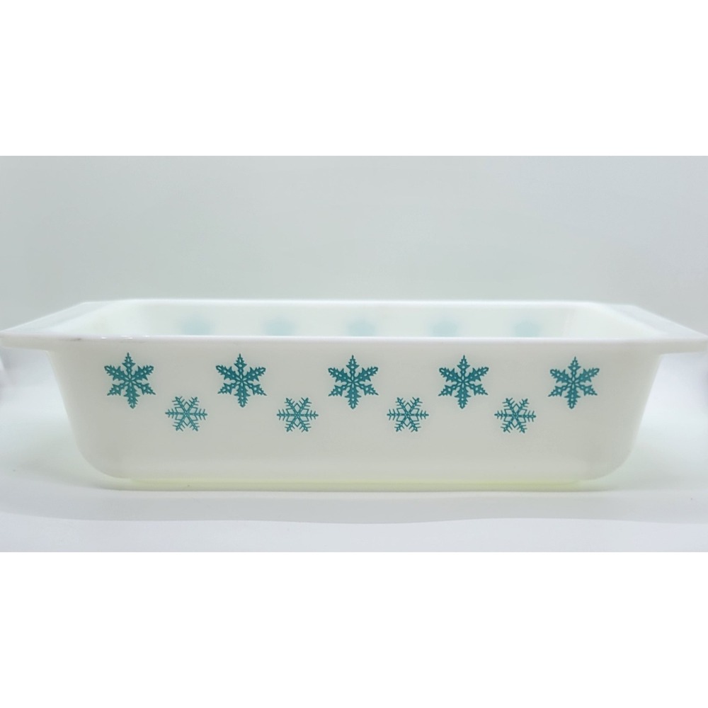 Vintage Pyrex 575-B Snowflake Turquoise Space Saver Casserole Dish 2Qt 1956-1963